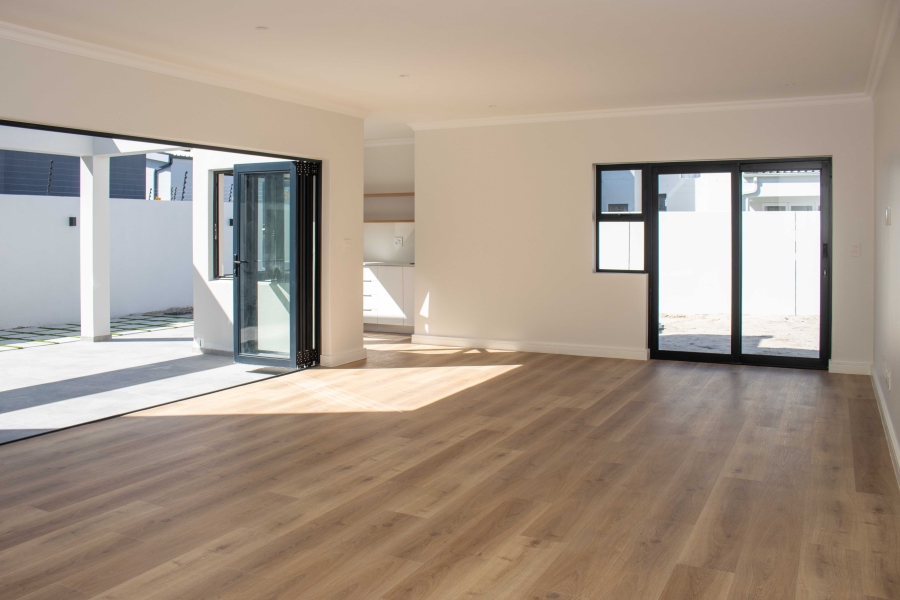 4 Bedroom Property for Sale in Sandown Western Cape